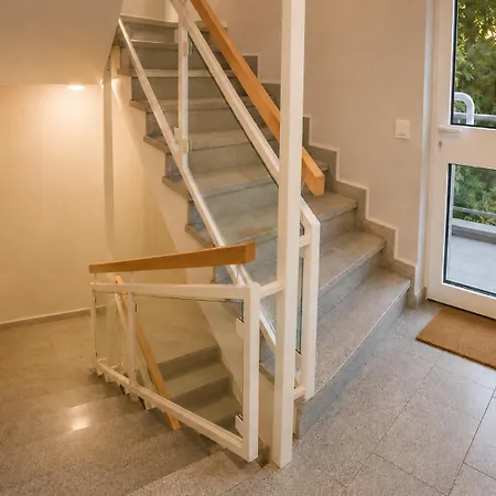 1-3 Pers. Zentrumsnah Und Modern - Wuppertal/remscheid Apartmán