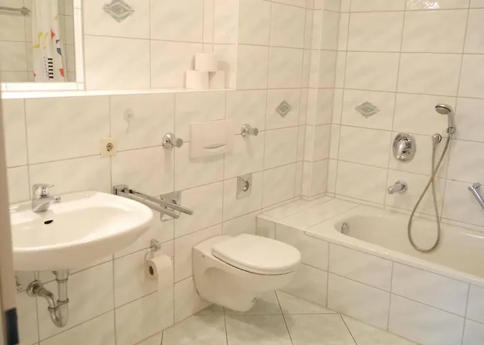 公寓 1-3 Pers. Zentrumsnah Und Modern - Wuppertal/remscheid *